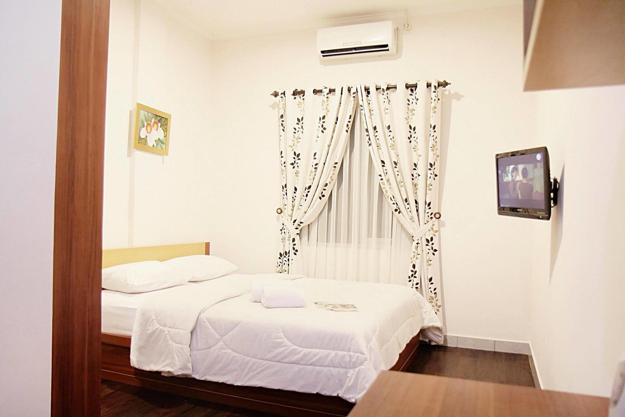 Hotel Lotus בנדונג מראה חיצוני תמונה
