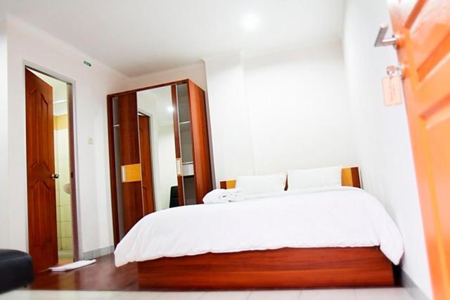 Hotel Lotus בנדונג מראה חיצוני תמונה